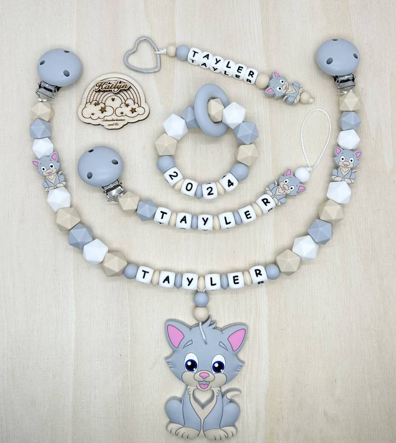 Babygeschenk Schnullerkette Mit Name , Kinderwagenkette, Schlüsselanhänger Und Greifling Aus Silikon Perlen Katze + Ring Adaptor Gratis von Handmadekatlyn