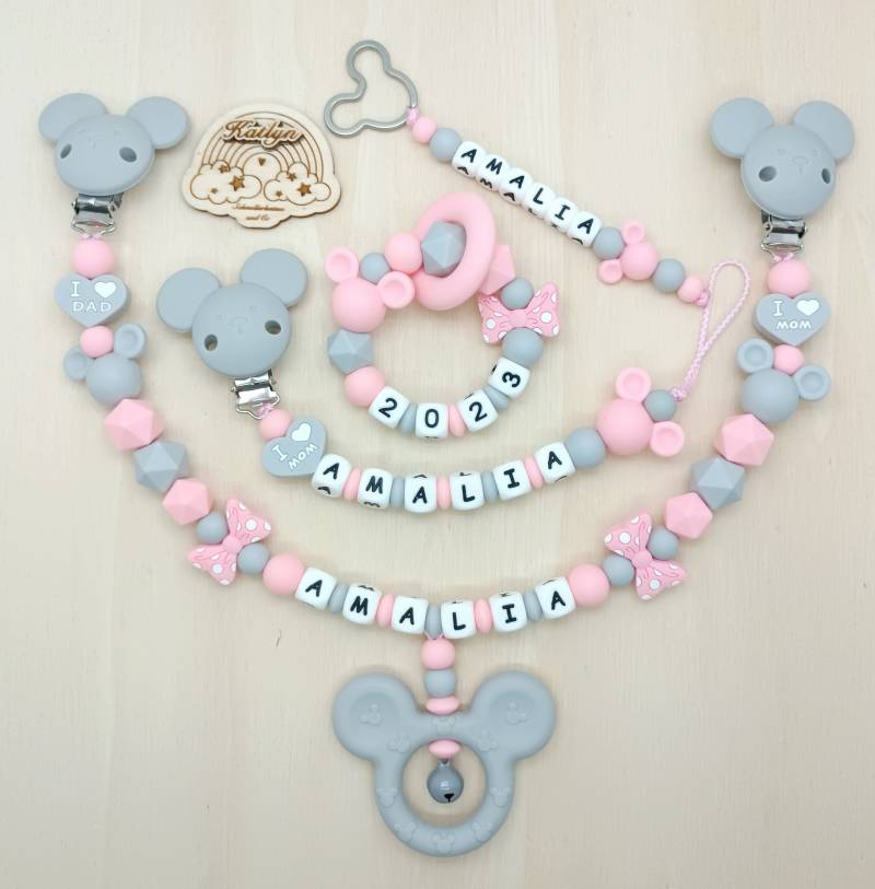 Babygeschenk Schnullerkette Mit Name , Kinderwagenkette, Schlüsselanhänger Und Greifling Aus Silikon Perlen Mädchen + Adaptor Gratis von Handmadekatlyn