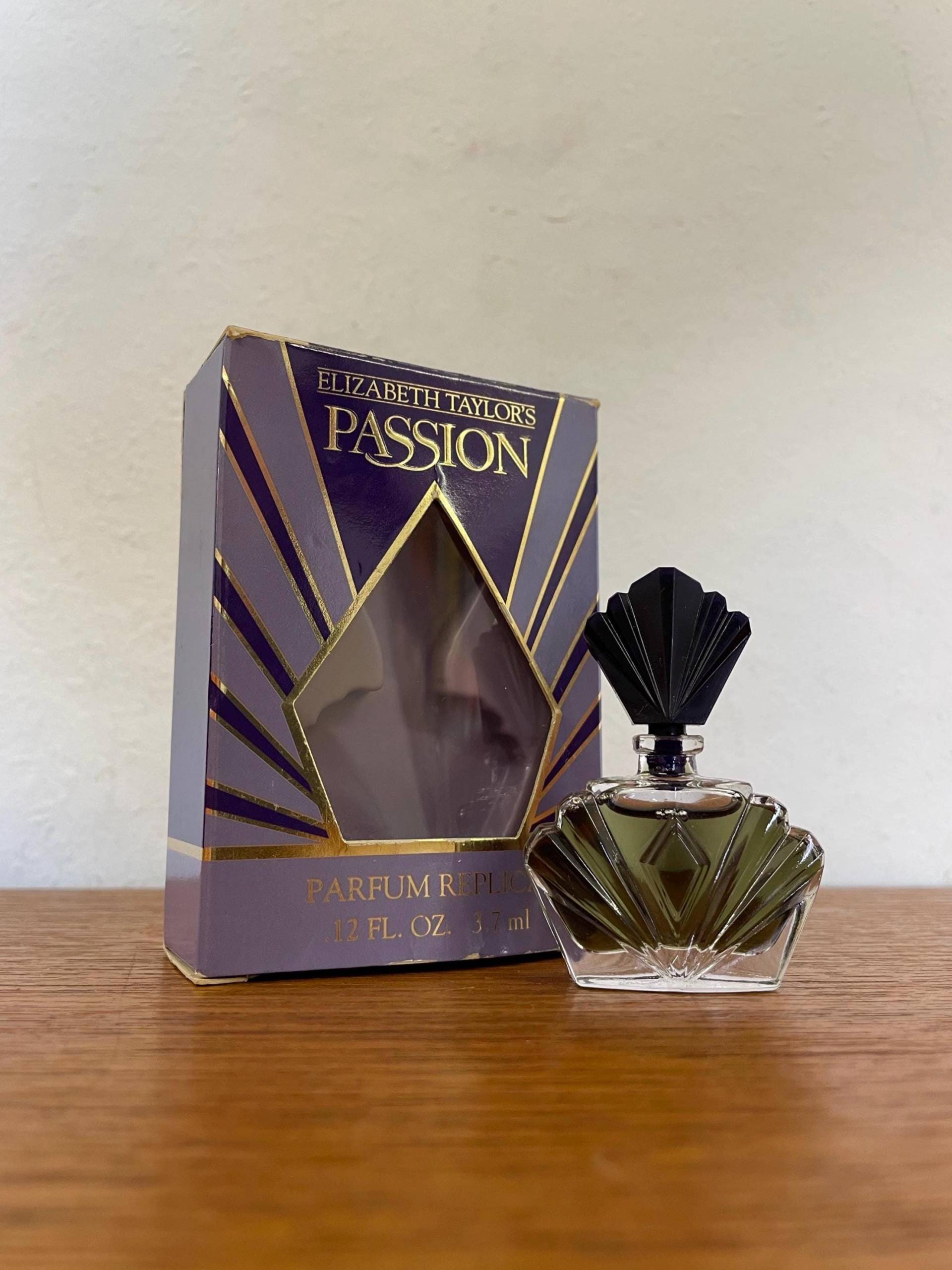 Mini Vintage Elizabeth Taylor Passion Parfum Eau De 3, 7Ml Miniatur Flakon Mit Ovp Duft von HannoverVintagestore