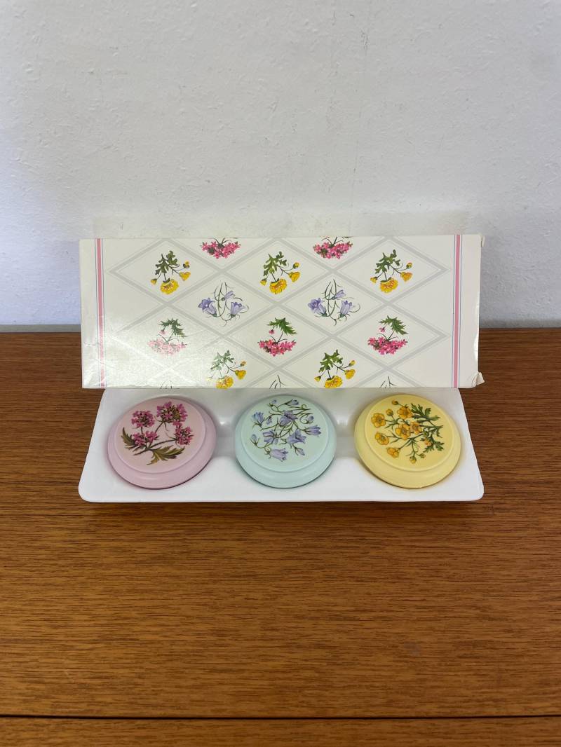 Vintage Set 3x Avon Alpine Flowers Seife/Geschenkset 150G in Ovp Duft von HannoverVintagestore