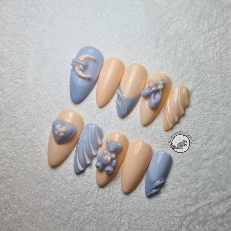 3D Press On Nails, Teddybärherzen Kokett Ballerina Bogenknotennägel, Pfirsichblaue Lange Nägel, Gel-Nagel-Set, Frühlingsmädchen von HappyBeaverCustoms