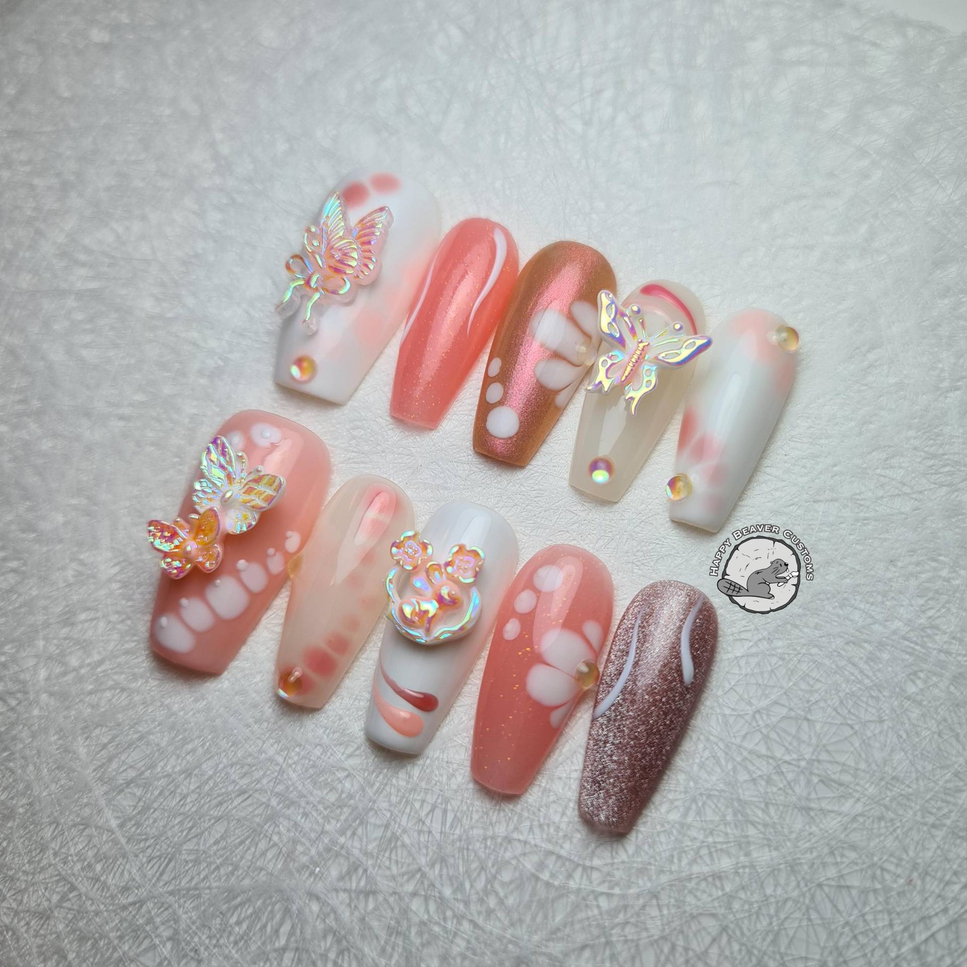 Fee Freestyle 3D Press On Nails, Blumenfrühling Schmetterling Hasennägel, Lange Nägel, Glänzende Milchig Weiße Korallenrosa Gel Nagel von HappyBeaverCustoms