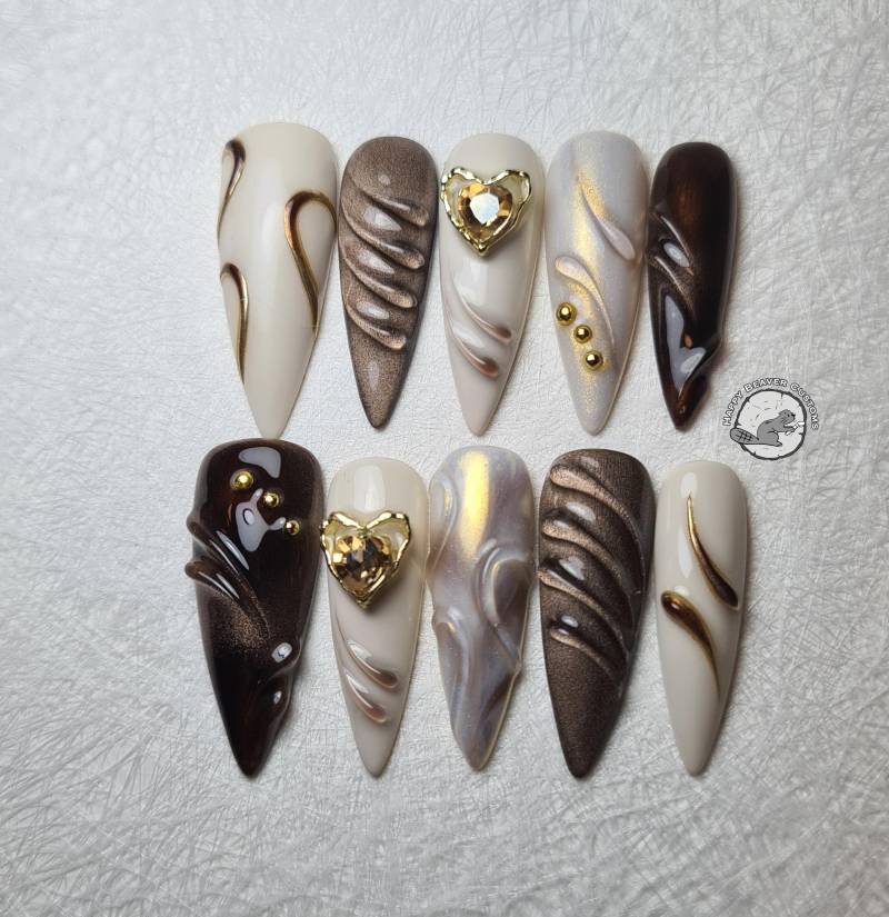 3D Press On Nails, Falsche Freestyle-Nägel, Braune Elegante Nägel, Lange Stiletto-Nägel, Funkelnde Glitzer-Party-Glam-Nägel, Gel-Nagel von HappyBeaverCustoms