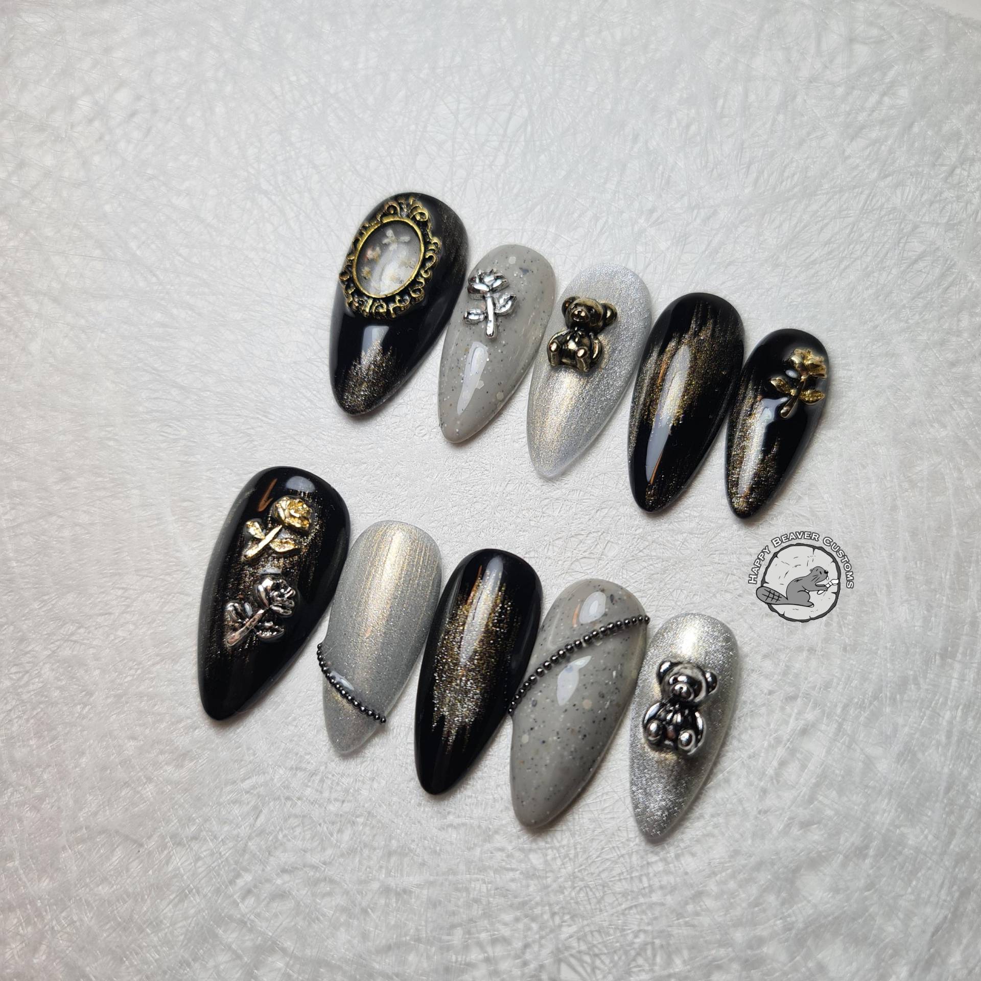 Vintage-stil 3D Press On Nails, Retro-Fashion-Nägel, Lange Nägel, Gold-Silber-Schwarzgrau-Beige-Nägel, Blumen-Teddybär-Nägel, Gel-Nagel von HappyBeaverCustoms