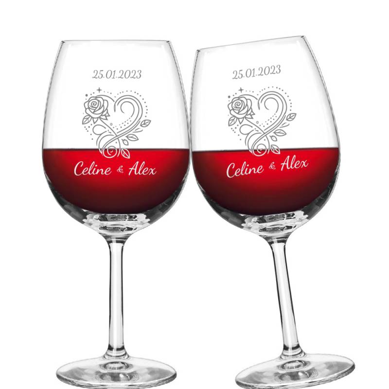 Personalisiertes graviertes Rotwein-Glas Valentinstag Herz mit Rose, Namen & Jahrestag, als Valentins-Geschenk für Paare von Happygoods GmbH