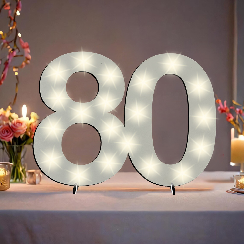 XXL Zahl weiß zum 80. Geburtstag, mit 40 LEDs, ca. 70cm x 50cm von Happygoods GmbH