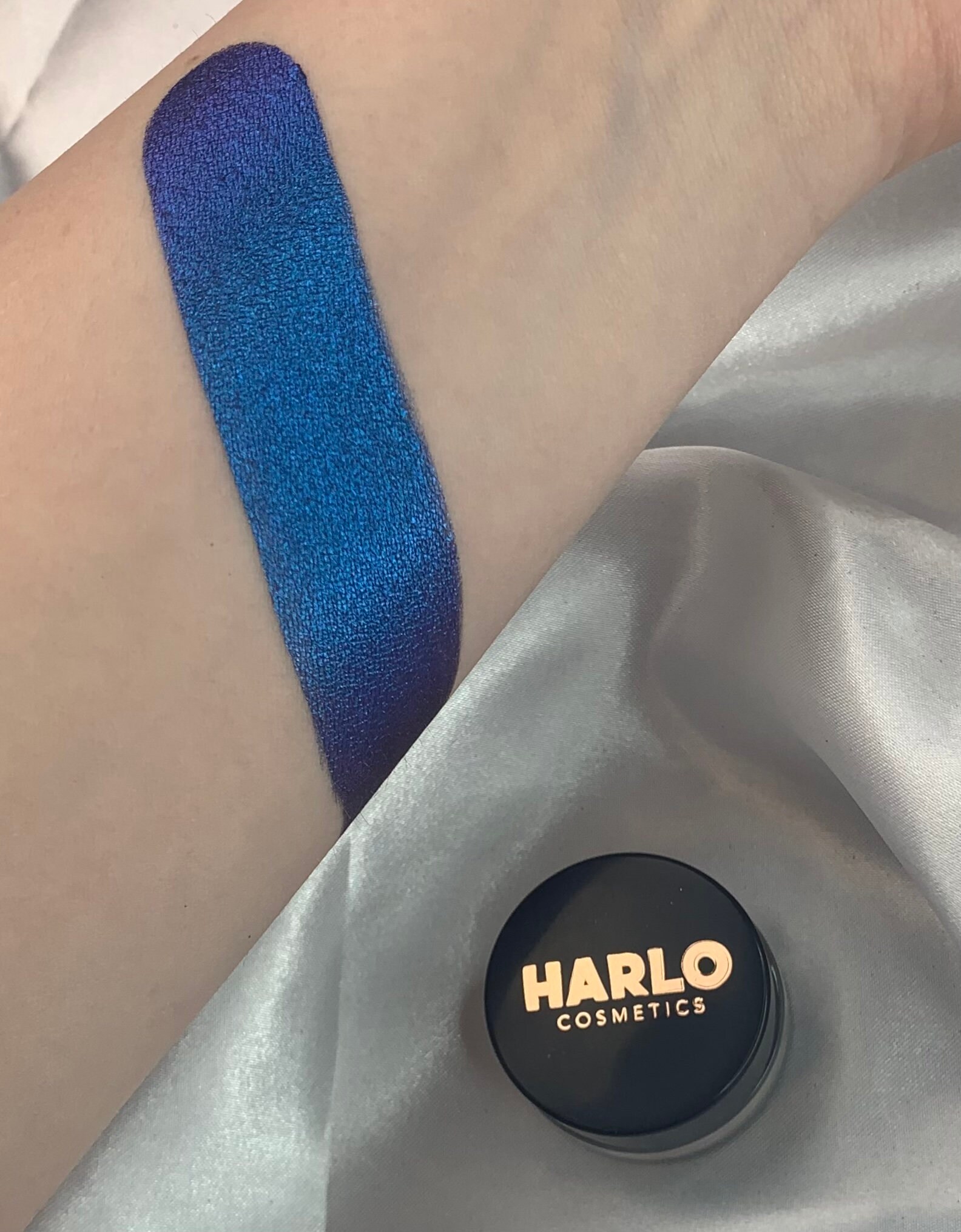 Himmelblaues Pigment von HarloCosmetics