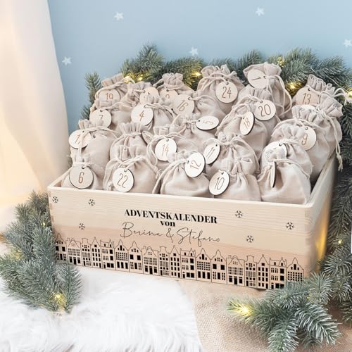 Personalisierte Adventskiste - Adventskalender für Erwachsene aus Holz mit Namen - Gravur Kalender DIY - Weihnachtskalender für Paare - hello mini (Stadt Paare) von HeLLo mini