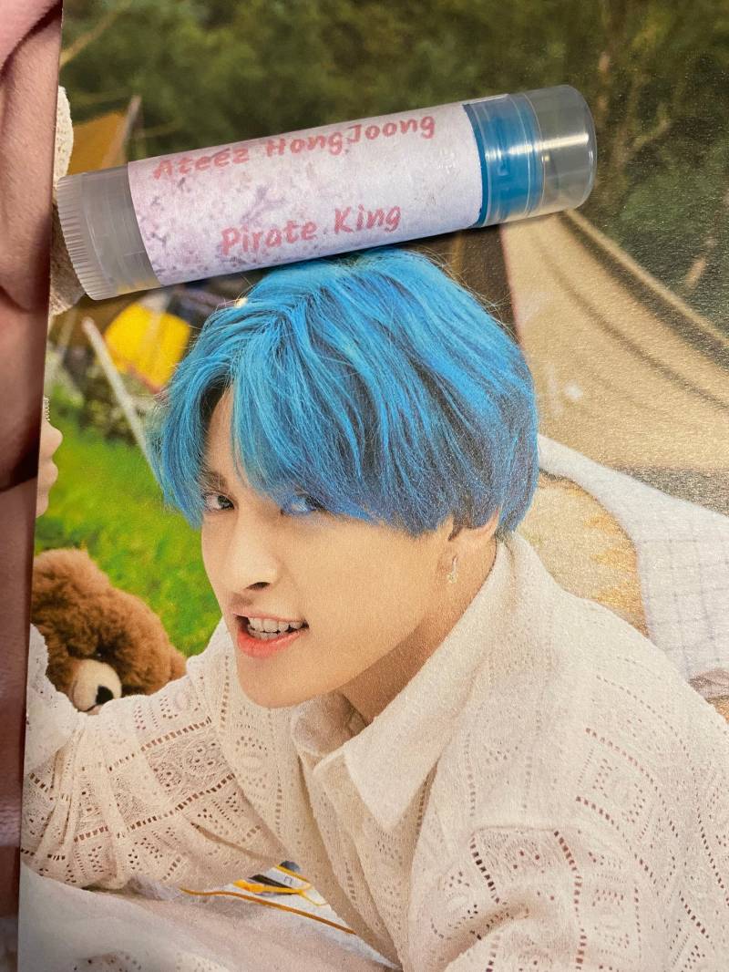 Piratenkönig - Ateez Hongjoong Inspirierter Lippenbalsam von HighestBlossoms