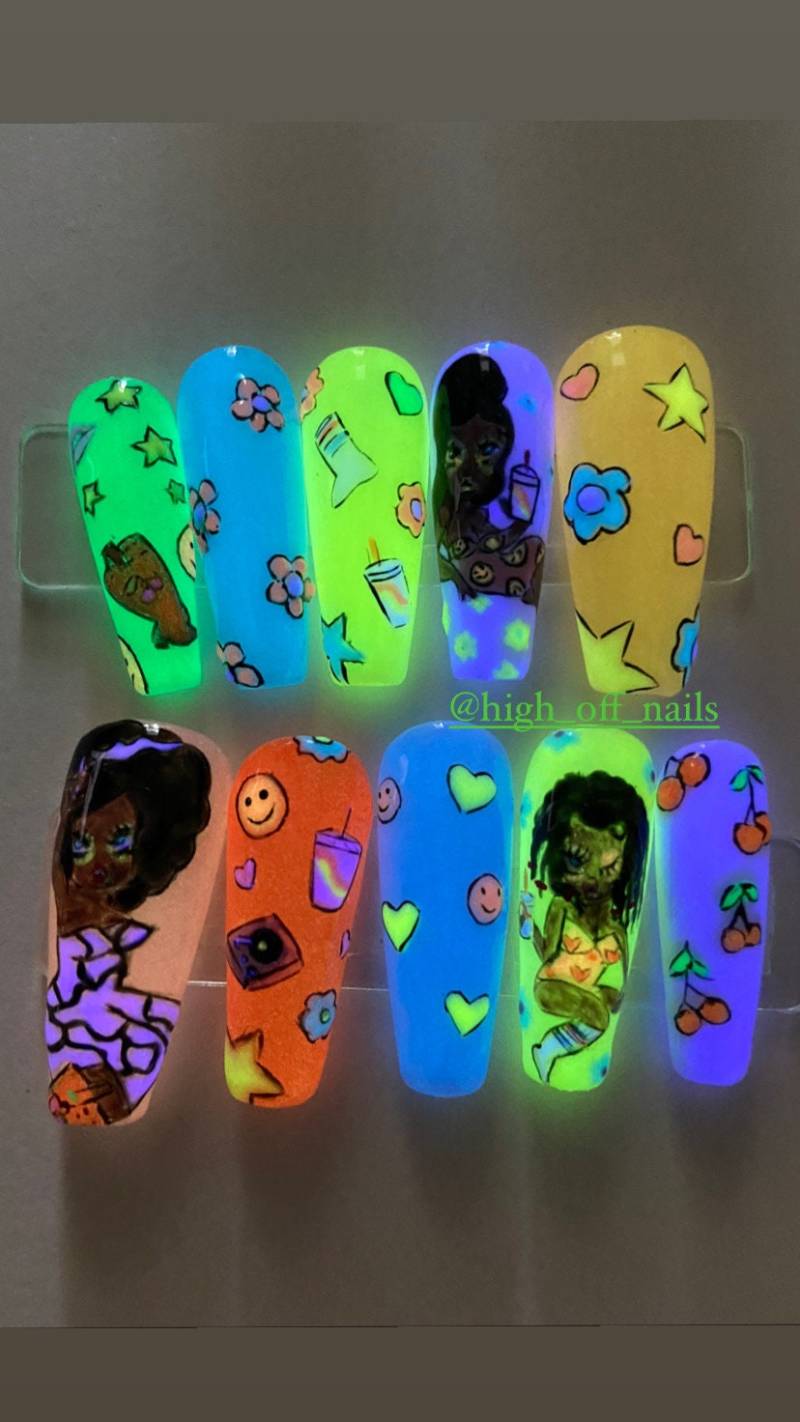 Valfre Glow in The Dark Press-On Es von HighoffnailsStudio