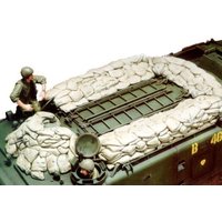 U.S.Marine LVTP5 Crew & Sandbags von Hobby Fan