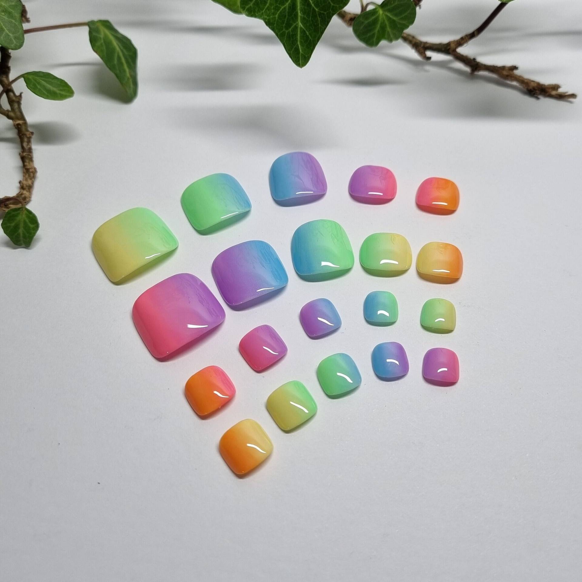 Candy Fade Rainbow Drücken Sie Auf Die Zehennägel - Vollständiger Satz Von 20 von HotGlossNailsStore