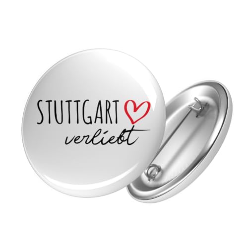 Huuraa Button Stuttgart verliebt Ansteckbutton Größe 25mm mit Namen deiner Lieblingsstadt in Baden-Württemberg Geschenk Idee für Freunde und Familie von Huuraa