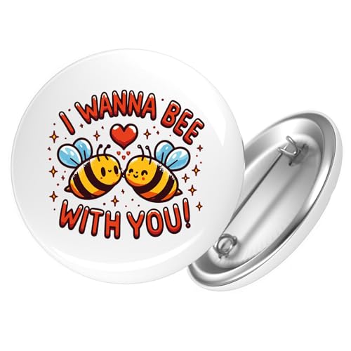 Huuraa Button Wanna Bee with you. Bienen Geschenk Größe 25mm Wanna Bee with you. Geschenkidee von Huuraa