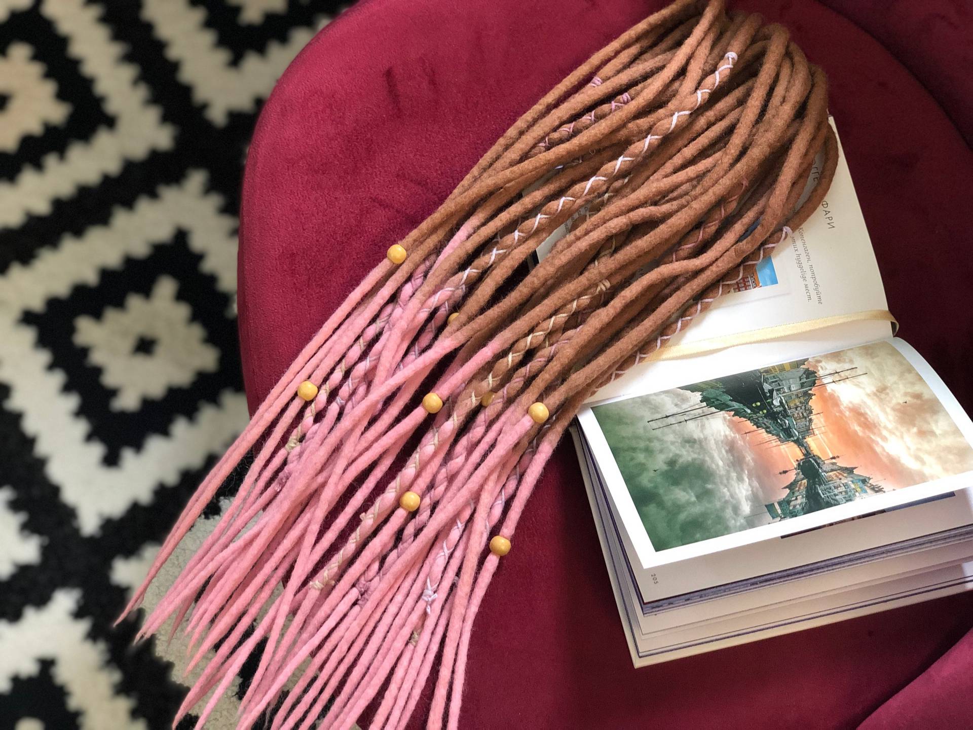 Wolle Fürchtet Ombre Dunkelblond Bis Rosa Farbe Doppel Single-Ended Weiche Gefälschte Merino Dreadlocks Set Haar Present von HyggeDreads