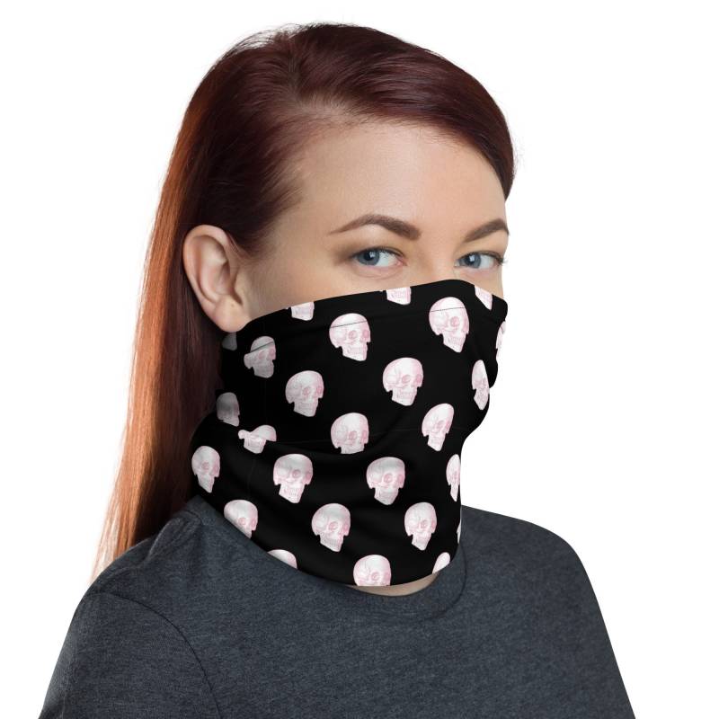 Rosa Totenköpfe Waschbare Gesichtsmaske Hals Gaiter von InspiredRebellion