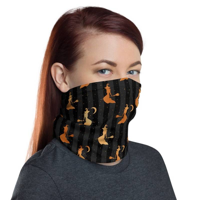 Witchy Woman Waschbare Gesichtsmaske Hals Gaiter | Coper Und Black Halloween von InspiredRebellion