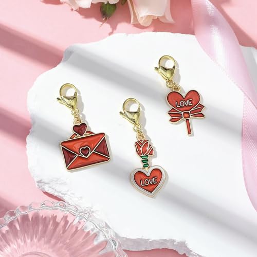 Ipotkitt 60 Stück 3 Stile Liebe Themed Emaille Schlüsselanhänger Metall Herz Schleife Charms Karabinerverschlüsse Charms für DIY Handwerk Tasche Lanyard hängende Dekoration von Ipotkitt