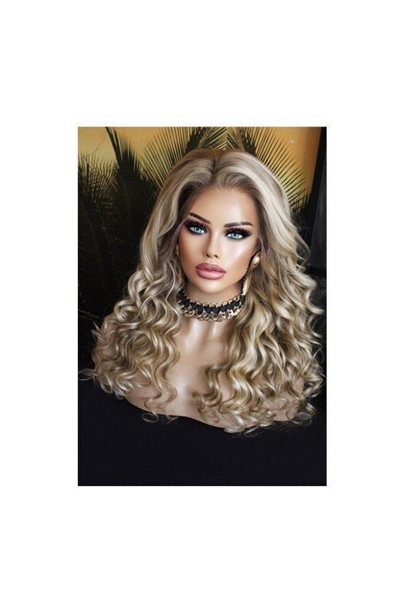 Perücke Remy Echthaar 100% Lace Wig Gelockt Locken Lang Blond Hellblond Aschblond Mittelblond Champanger 13x4strähnchen Highlight Balyage von JLWLaceWigPeruecken