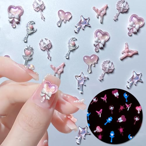 50 Stück Pink Luminous Nail Charms Glow in the Dark Resin Charms Nägel Zubehör Zufällig Leuchtend Kunstharz Nagel Charms Bogen Herz Stern Mond Zepter Schmetterling Nail Art Charms Nageldesign Schmuck von Jaliya