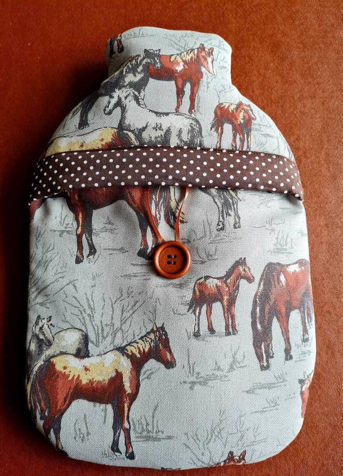 Cath Kidston Horses Wärmflaschenhülle Aus Stoff | Mit 2L Flasche von Janellicraftz