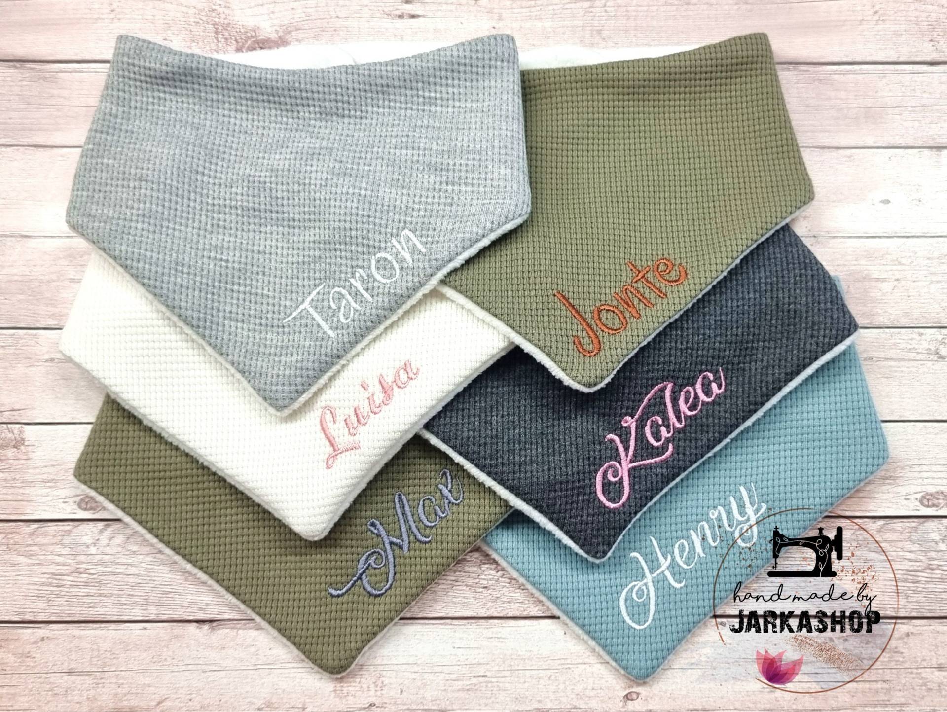 Baby Winter/Sommer Wende-Halstuch "Waffelstrick Jersey, Fleece", Mit Namen Gestickt, Personalisiert, Babyhalstuch, Dreiecktuch, Halstuch von Jarkashop