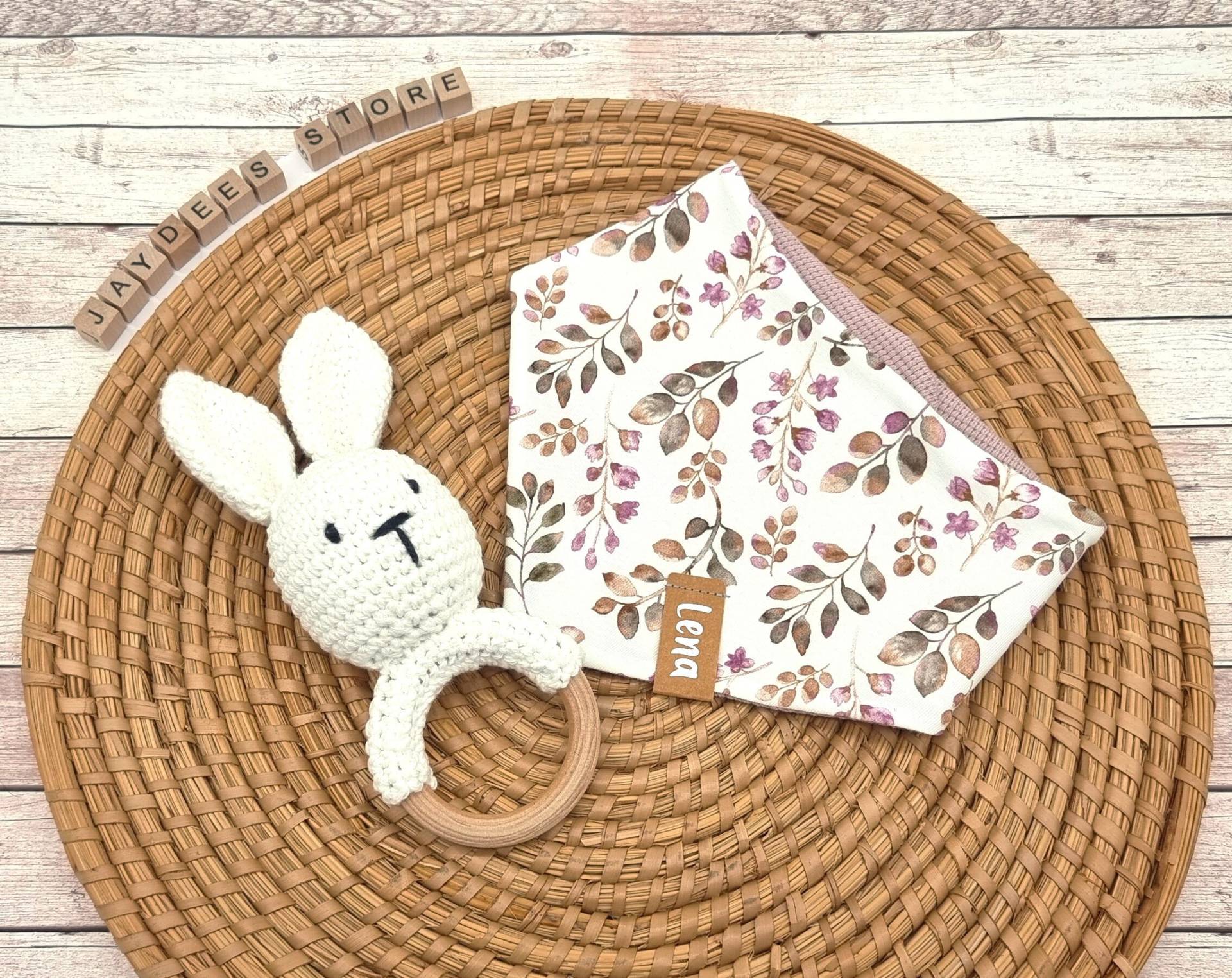 Baby Wende-Halstuch "Blümchen Altrosa-Beige" Jersey, Waffelstrick, Dreiecktuch, Lätzchen, Spucktuch, Sabberlätzchen, Sabbertuch, Halstuch Mit Namen von JayDeesStore