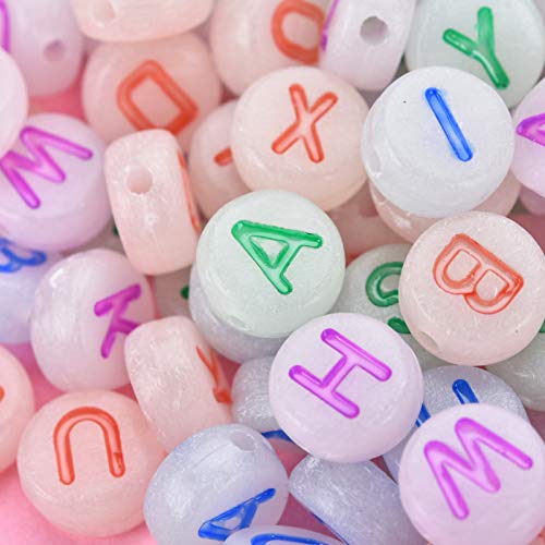 200pcs leuchtende Acryl Alphabet Perlen 7mm leuchten in der dunklen Buchstaben Perlen Pony Disc Münze flach rund lose Abstandshalter Perlen für DIY Schmuck machen von Jaydis