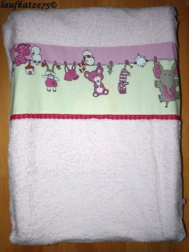 Bezug Für Wickeltisch Laundry Elefant Rosa Bunt 75 X 55 cm von JoNiLuc