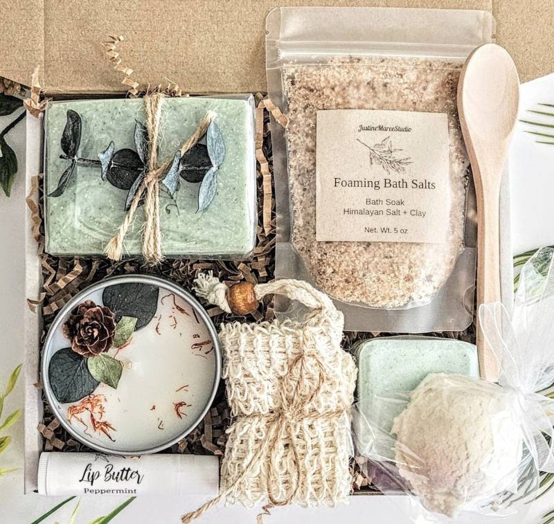 Handgefertigte Spa-Geschenkbox - Stressabbau Geschenk Für Sie | Selbstfürsorge Geburtstag Shea + Kakaobutter Tonseife Kerze Schäumendes Badesalz von JustineMareeStudio