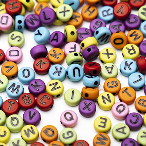 Acryl-Buchstabenperlen zur Schmuckherstellung, Alphabet-Perlen für Armbandherstellung, DIY-Perlen für personalisierten Schmuck, runde Perlen A-Z, schwarze Schrift mit farbigem Hintergrund, 4 x 7 mm, von KDLJFGSMF1