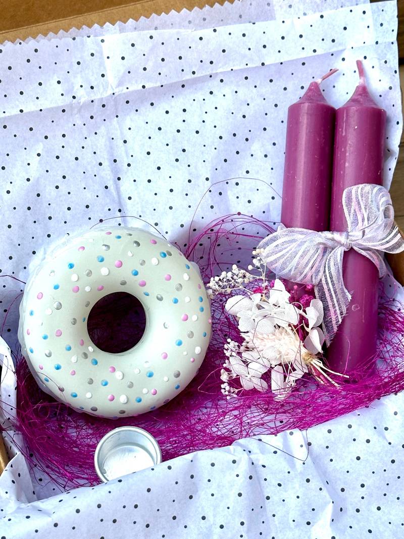 Donut - Kerzenständer Kerzenhalter Mit Kerze Geschenkset Auspacken Und Freuen- Geburtstag Geburtstagsgeschenk von KathisPapierkunst