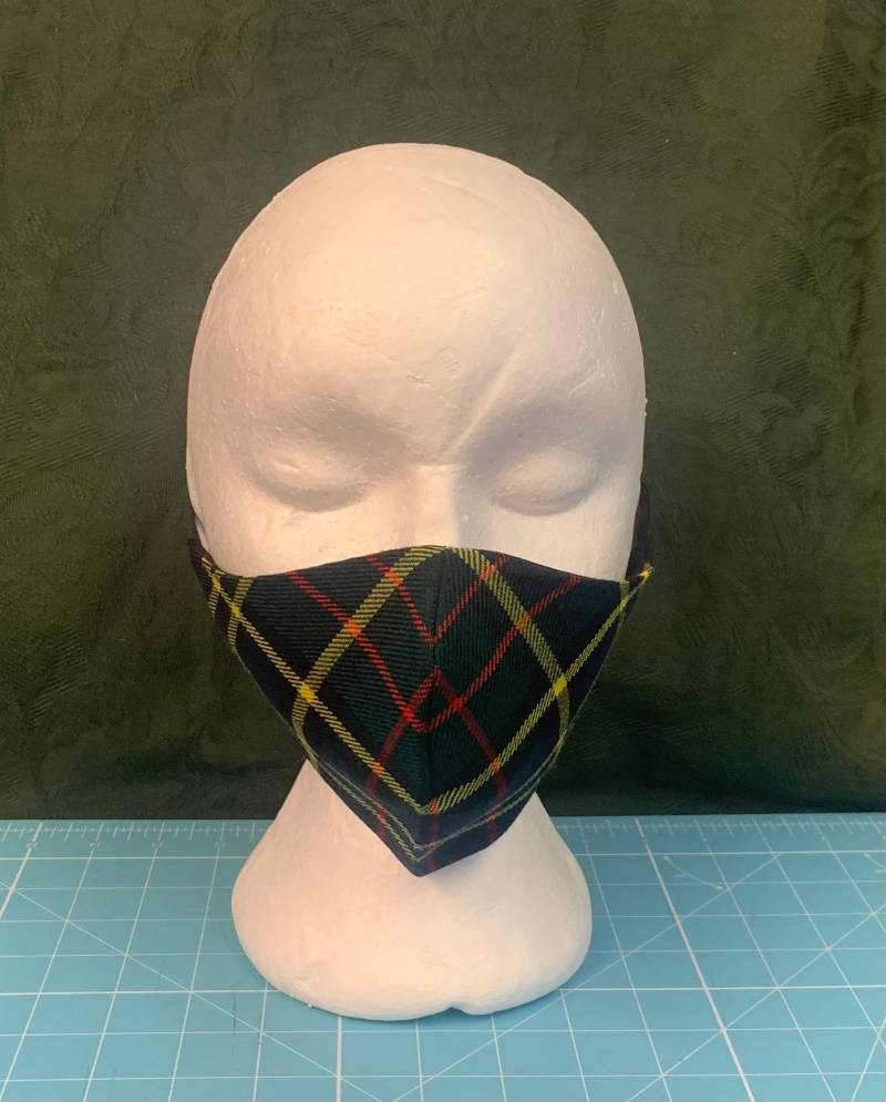 Macmillan Tartan Gesichtsmaske von Kiltqueenstudio