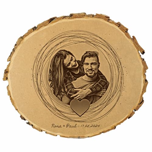 KIWISTAR UG - Baumscheibe - 21-24 cm - Herz Kreise - Geschenk Holzscheibe - Valentinstag - Liebe - Love - Naturholz - Geschenk - Türschild - Foto und Wunschtext individuell personalisiert von Kiwistar