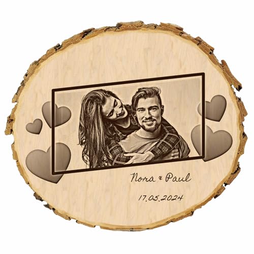 KIWISTAR UG - Baumscheibe - 21-24 cm - Viereck mit 5 Herzen - Geschenk Holzscheibe - Valentinstag - Liebe - Love - Naturholz - Geschenk - Türschild - Foto und Wunschtext individuell personalisiert von Kiwistar