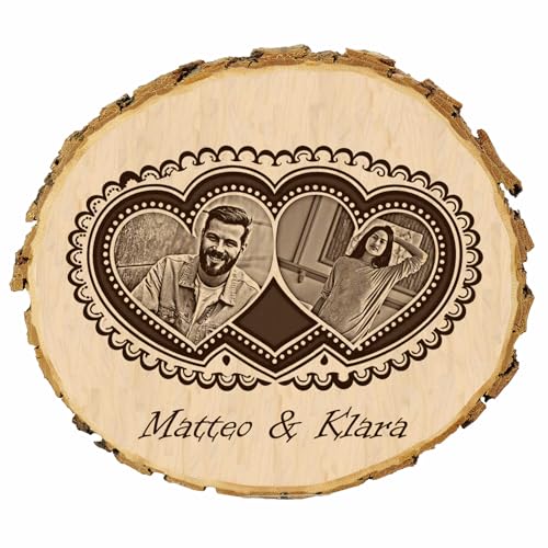 KIWISTAR UG - Holzscheibe - 36-40 cm - 3-er Herz - Geschenk Baumscheibe - Valentinstag - Liebe - Love - Naturholz - Geschenk - Türschild - Foto und Wunschtext individuell personalisiert von Kiwistar