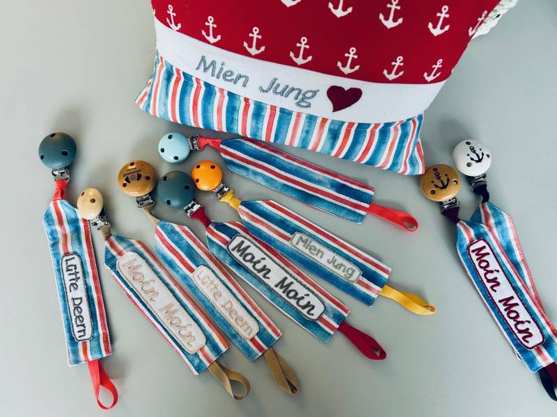 Schnullerband Maritime Streifen/Personalisierbare Schnullerkette Blau Rot Weiß Gestreift Ideales Babygesschenk Zur Geburt Mit Namen von KuestenfieberDesign