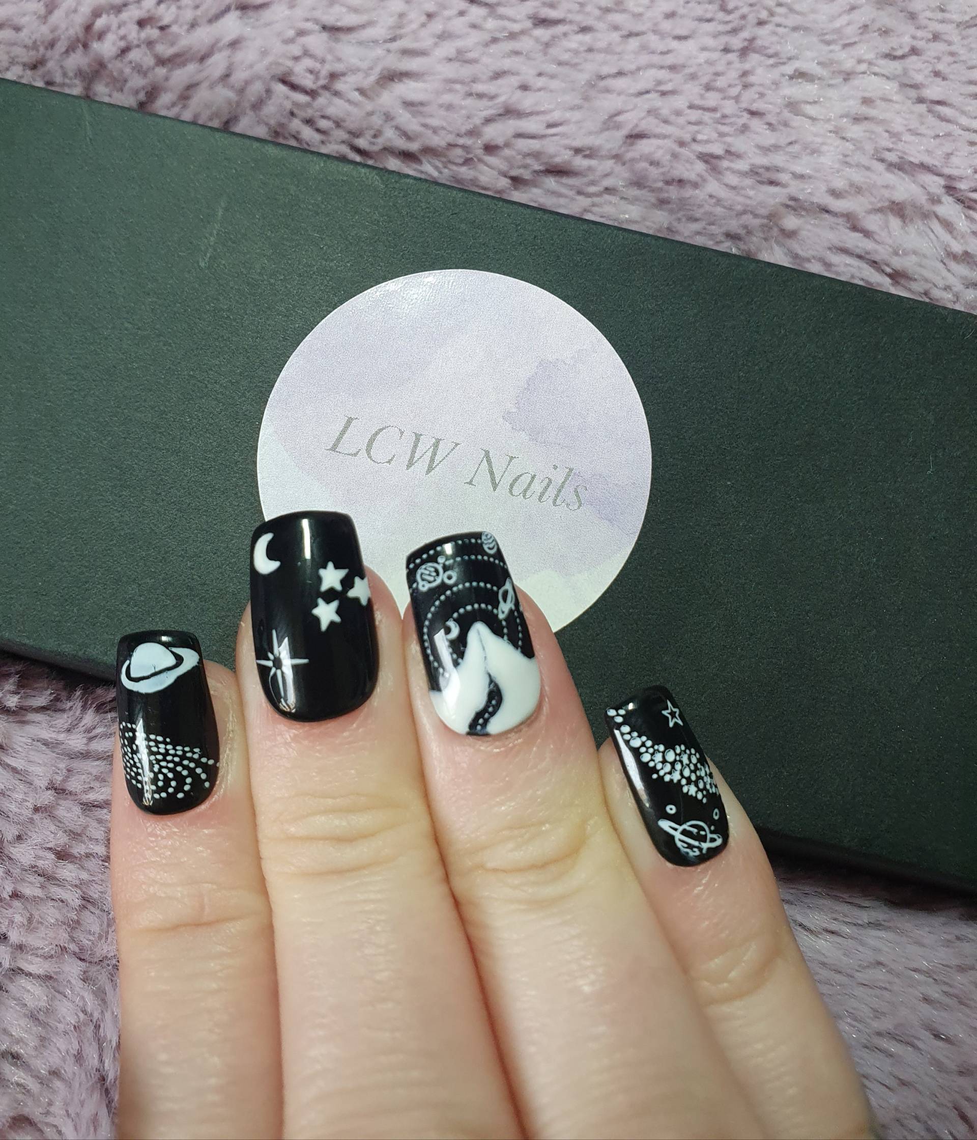 Space Nails Press On Schwarze Nägel Falsche von LCWNails