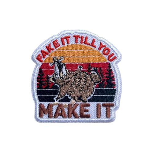 LEMEPINZ Fake It Till You Make It Patch, Größe 7,6 cm, zum Aufbügeln, lustige Possum-Stickerei-Flicken für Hüte, Kleidung, Rucksäcke, Jeans, DIY Aufnäher, Stoffflicken, lustiges Opossum-Geschenk für von LEMEPINZ