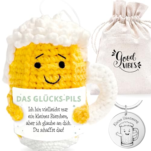 LOViLEE® Glücks-Pils „Ingo“ im Geschenkset - Bierchen inkl. Geschenkbeutel & Pocket Hug - Bier Geschenke für Männer, Glücksbringer Prüfung, Mutmacher Geschenk, Du schaffst das Geschenk von LOViLEE