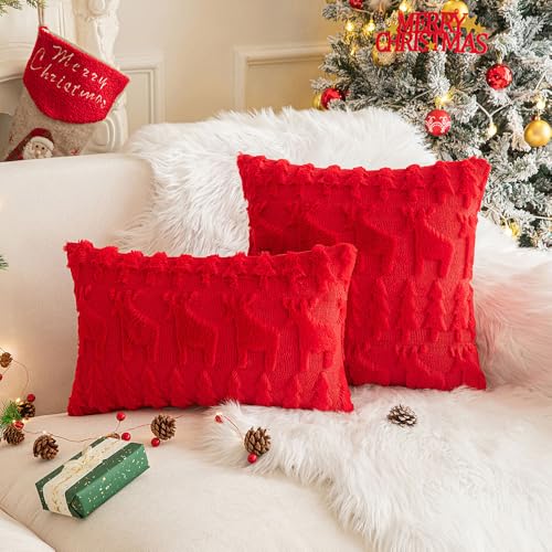 LUZBOSE Weihnachtskissen, 2er-Set, Plüsch, kurze Wolle, dekorativer Kissenbezug, quadratisch, für Sofa, Schlafzimmer, Weihnachtsbaum und Elch (45 x 45 cm, roter Elch) von LUZBOSE