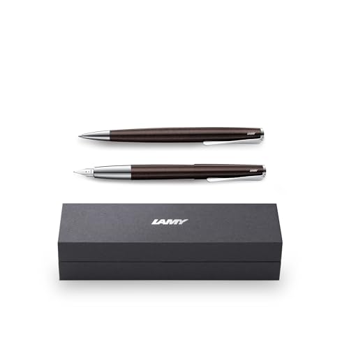 LAMY studio darkbrown Set aus Füllhalter Federstärke M inkl. Tintenpatrone T 10 blau und Kugelschreiber Mine M inkl. Tintenroller-Mine M 63 schwarz in einer Geschenkverpackung von Lamy