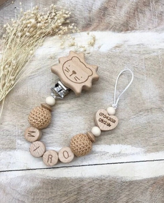 Schnullerkette Personalisiert Graviert Geschenk Taufe/Geburt Verschiedene Schriftarten Clips von LemonandCocoa