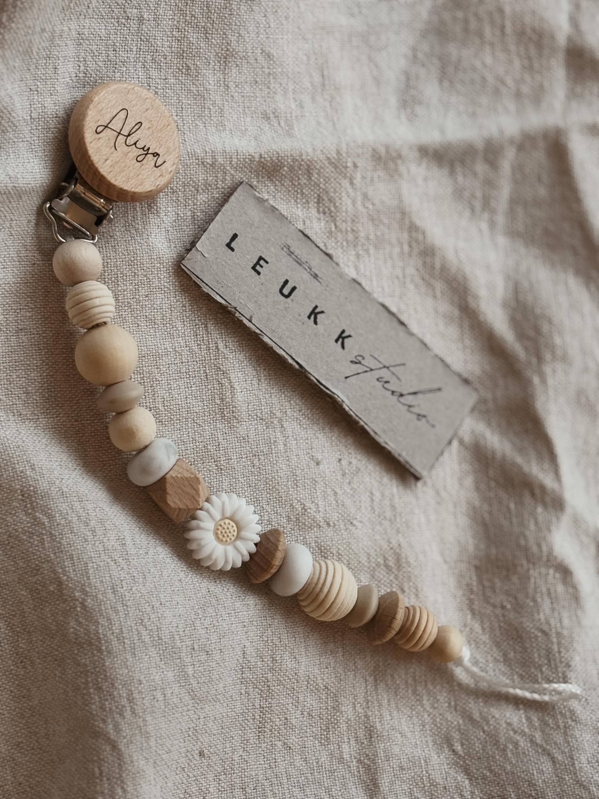 Schnullerkette Mit Namen Personalisiert - Blume Mädchen von LeukkStudio