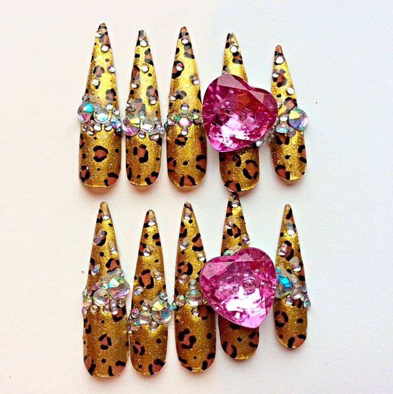 Wilde Leopard Kawaii Gyaru Nägel von LhouraiisShop