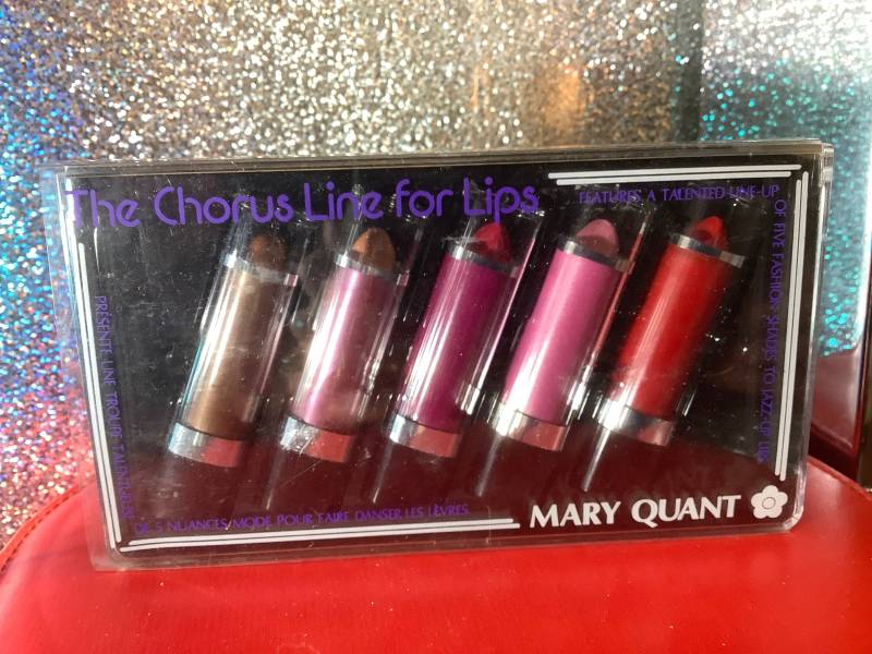 Mary Quant Stage Spielt Chorus Linie von LipstickandPanties