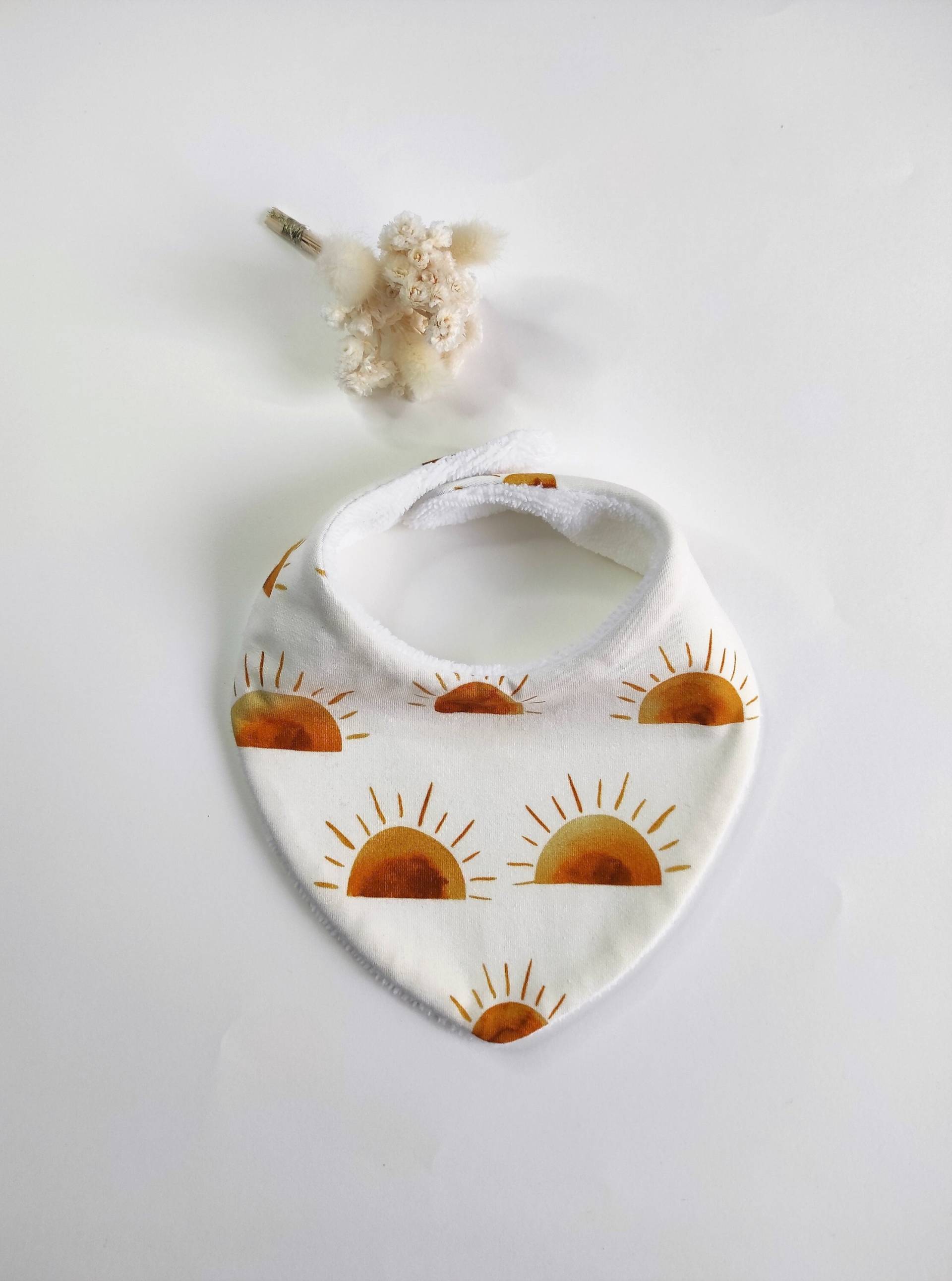 Baby-Bandana-Lätzchen Mit Sonnenmuster von LittleBirdsGarden