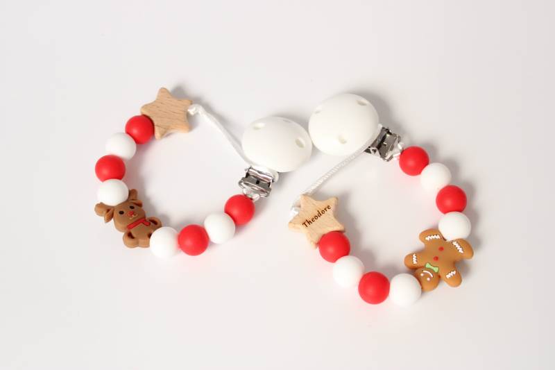 Personalisierte Weihnachten Schnullerclip Rentier Schnullerhalter Silikon Babypartygeschenk von LittleDuckyuk