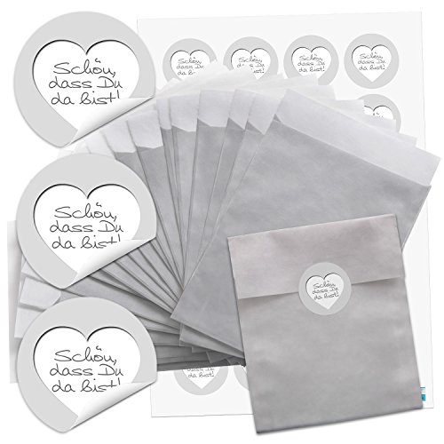 Logbuch-Verlag 24 kleine Papiertüten silber grau 13 x 18 cm MIT SCHÖN DASS DU DA BIST Aufkleber von Logbuch-Verlag