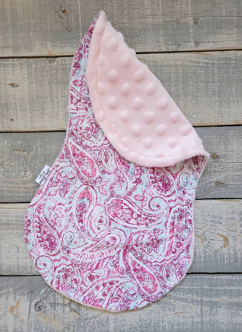 Rosa Paisley Fuschia Blau Baumwolle Minky Baby Tuch Weicher Lappen Native Western Junge Mädchen Shower Geschenk Southwest Cowboy Bandana von LolaLanaeDesignsCo